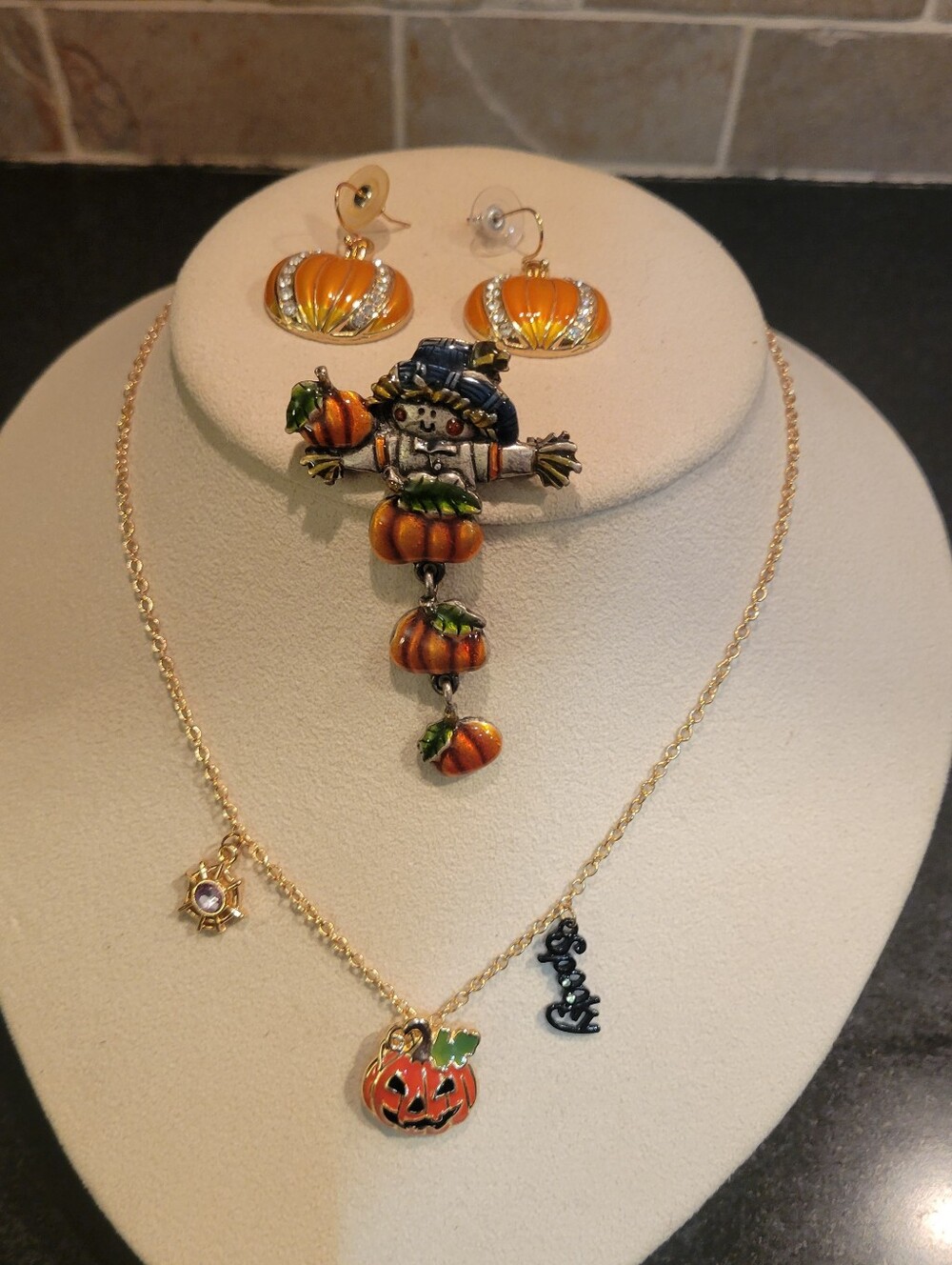Halloween Pumpkin Pendant Necklace, Brooch and Earrings Set Vintage Retro